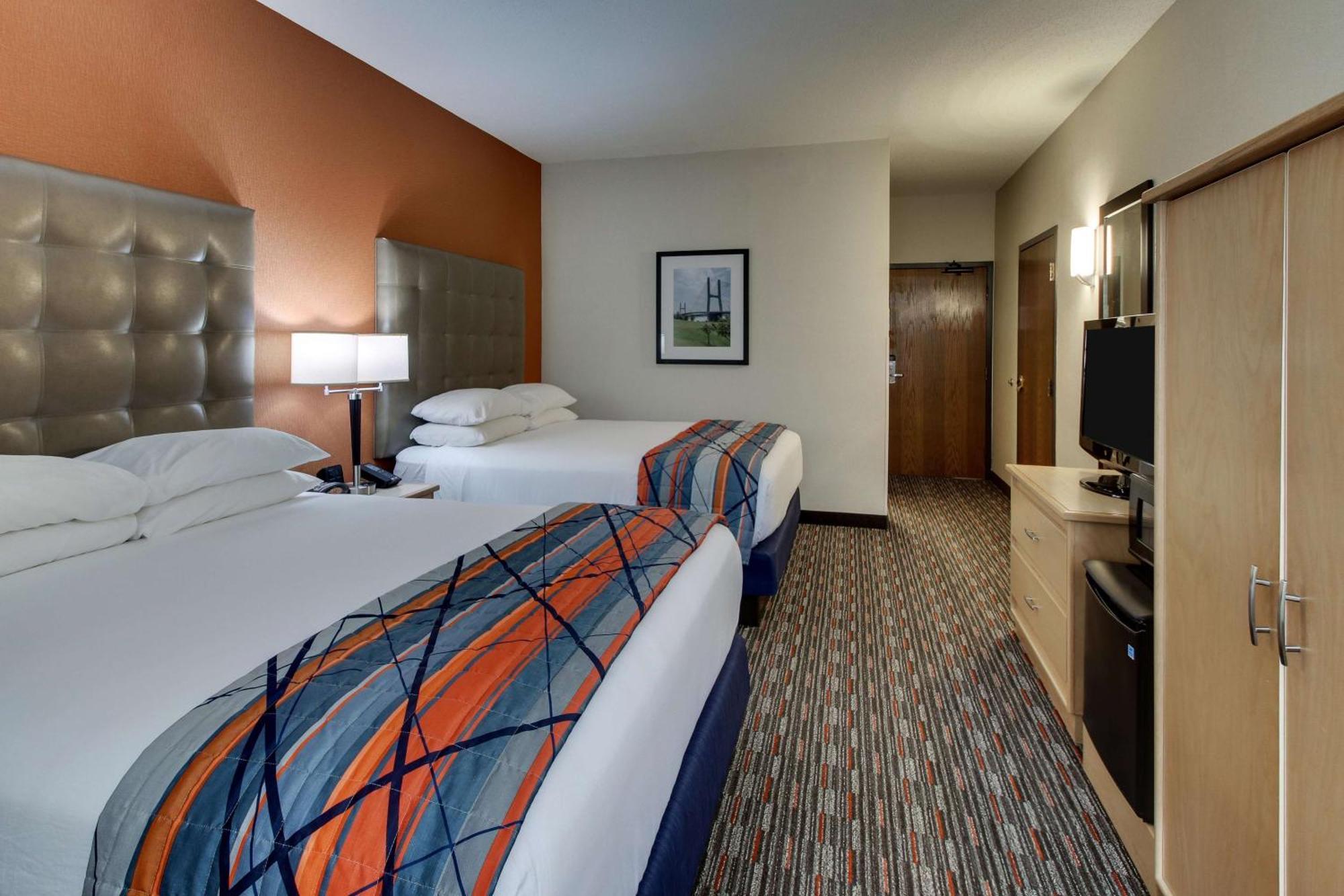Pear Tree West Hotel Cape Girardeau