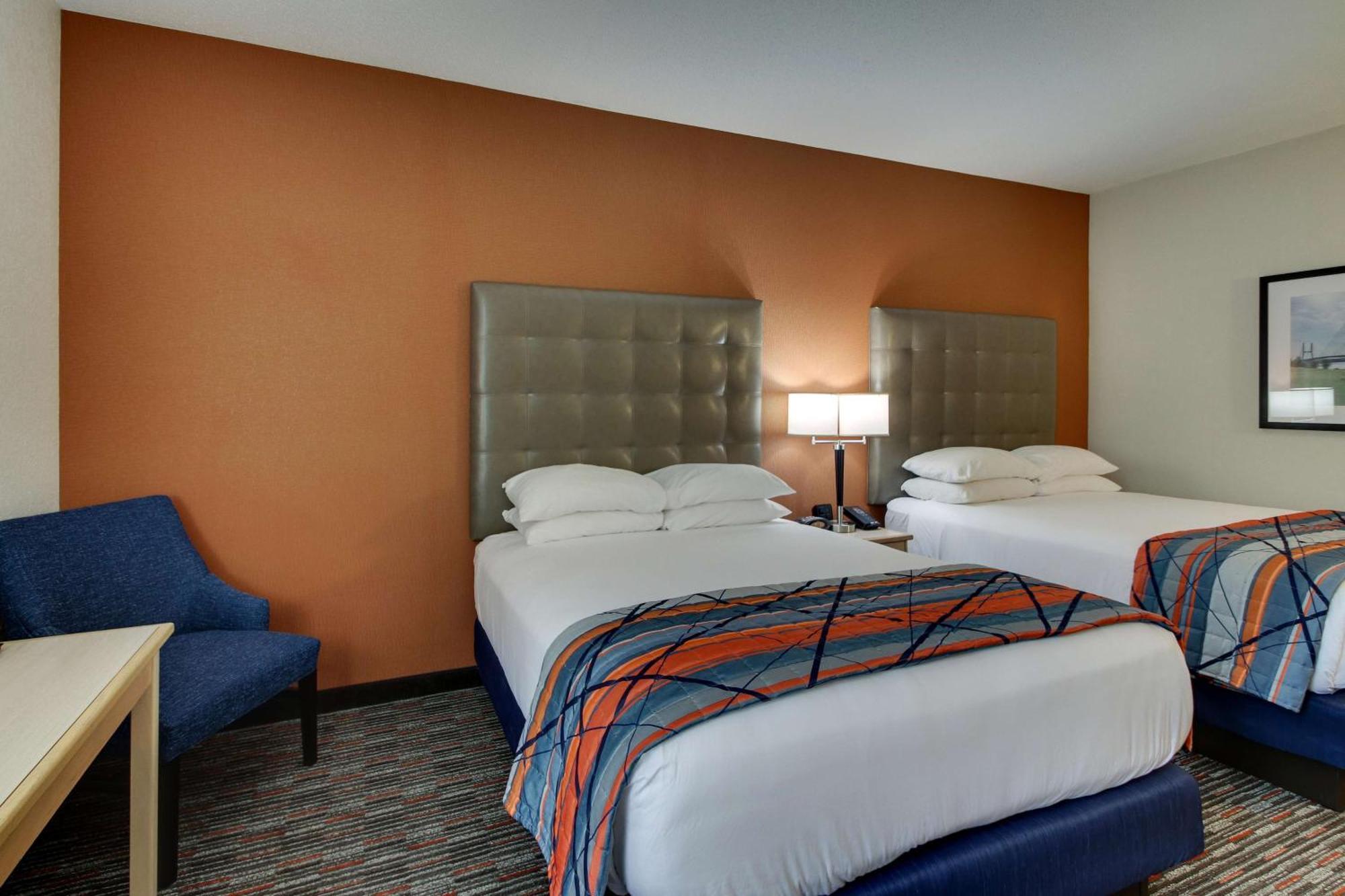 Pear Tree West 2* Cape Girardeau