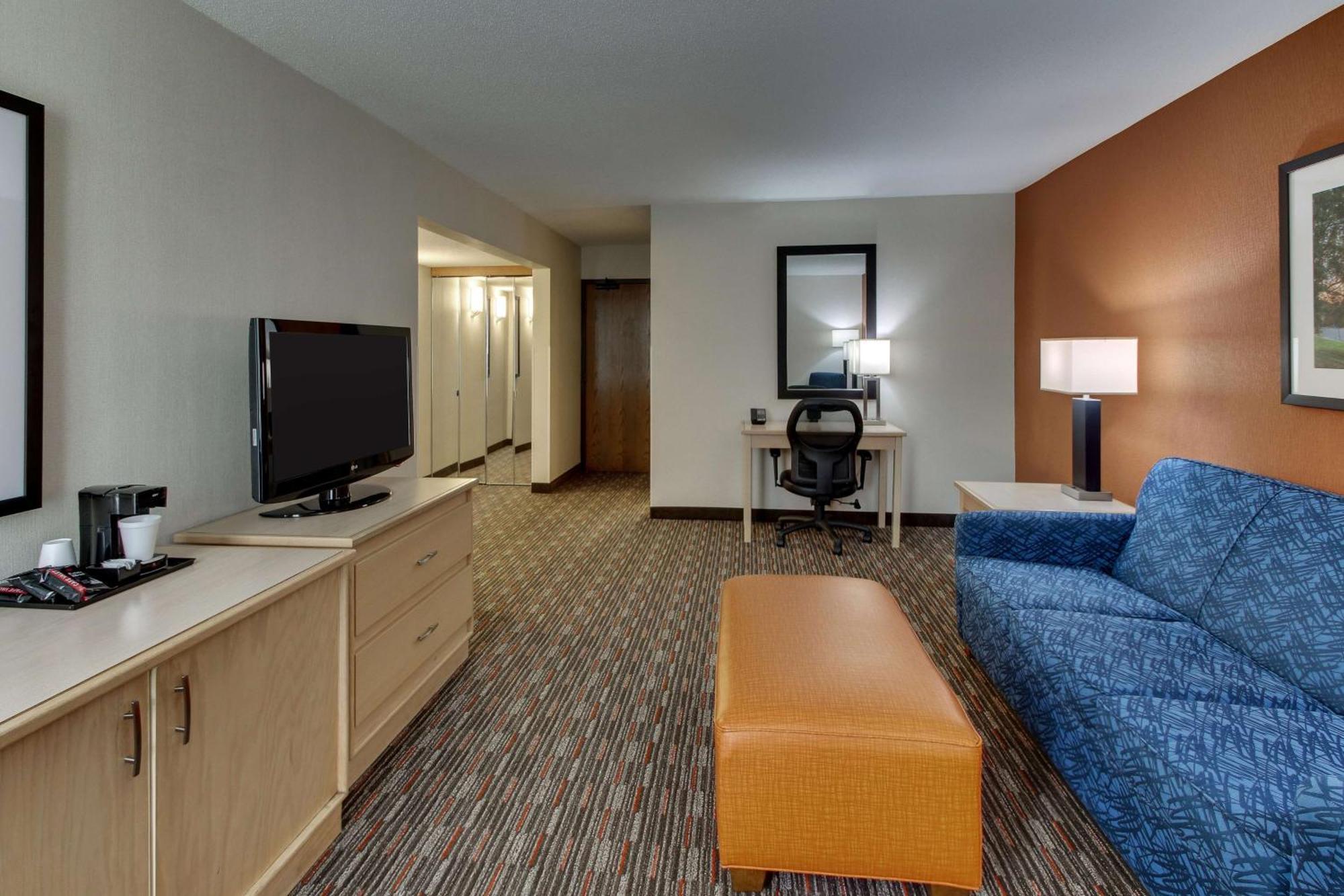 Pear Tree West 2*