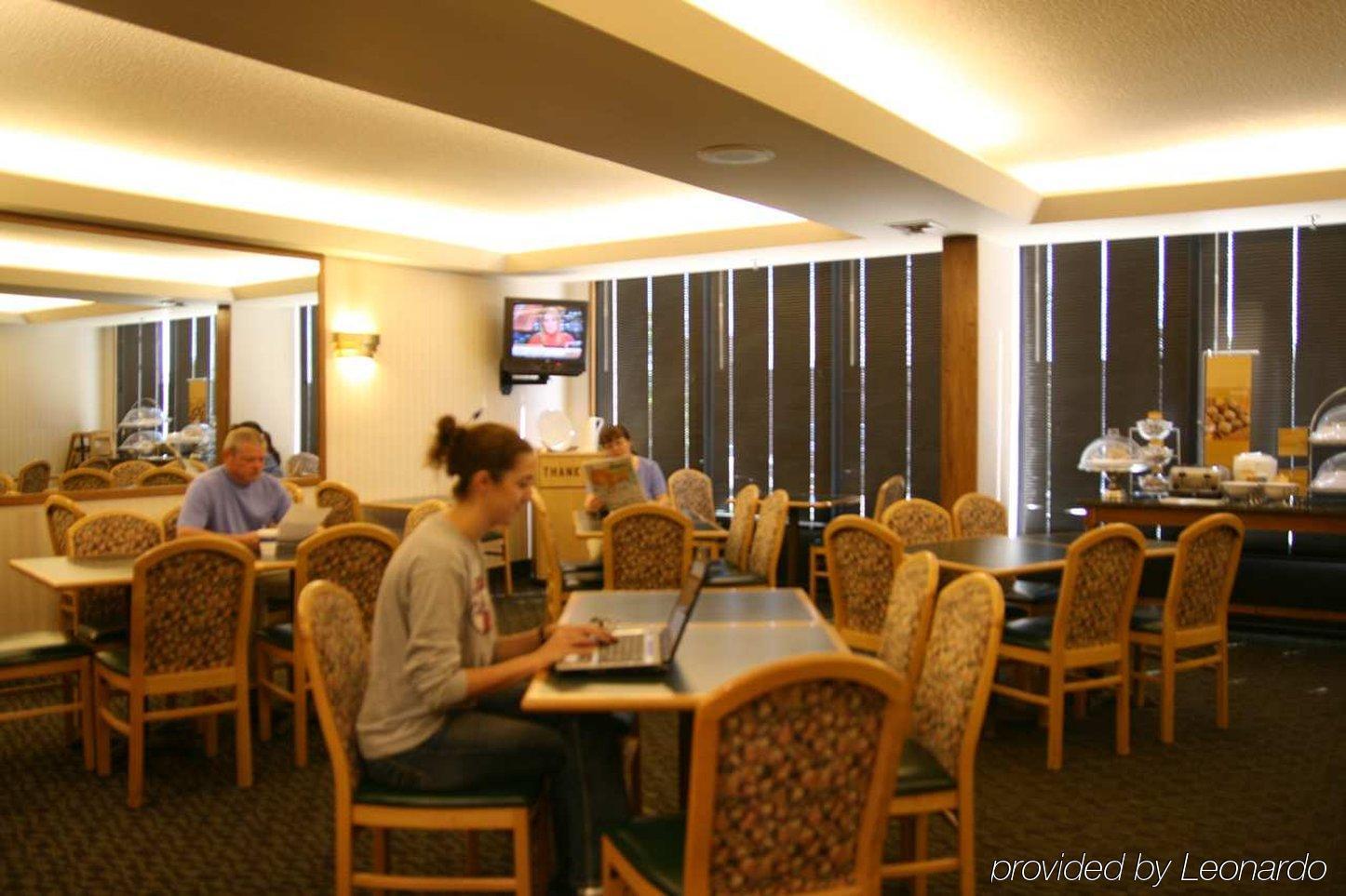 Pear Tree West Hotel Cape Girardeau