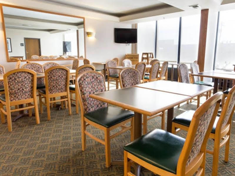 Hotel Pear Tree West 2*